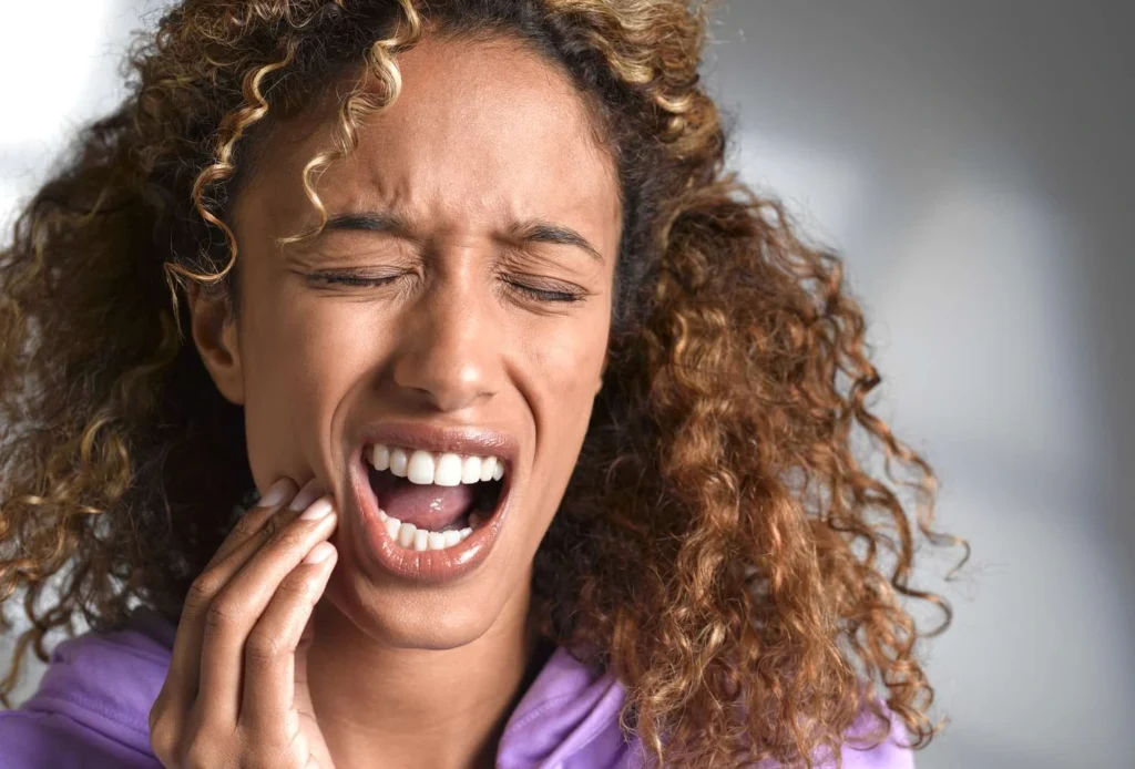 12 Home and Natural Remedies for Toothache Pain