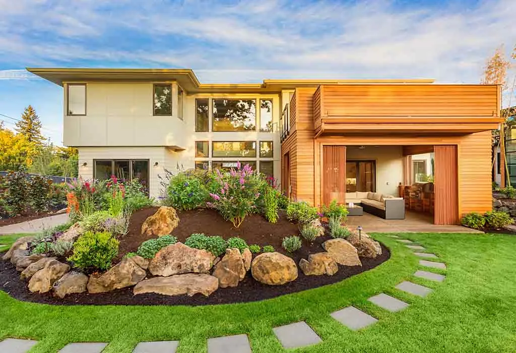 Transform Your Backyard: A Homeowner's Guide to Modern Hardscaping